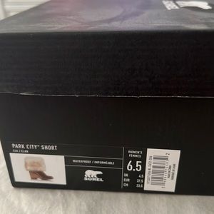 NEW Sorel boots
